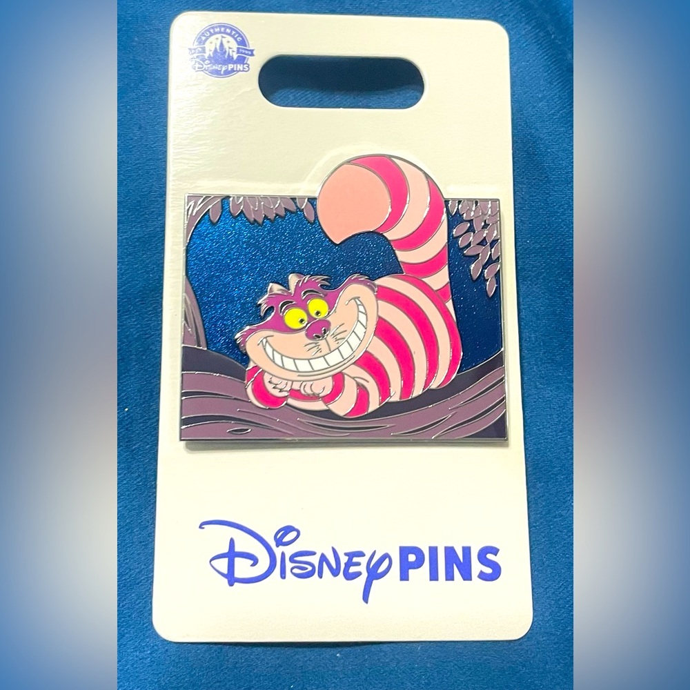 New Disney Parks Cheshire Cat In Tree Alice In Wonderland Figure Pin With